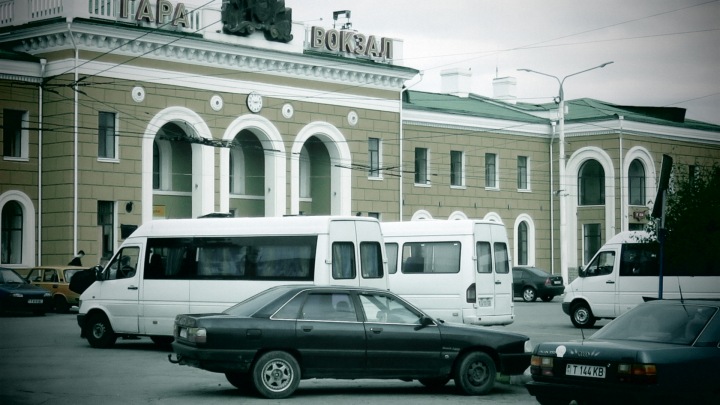 Tiraspol, Transnistria Gara Voksal - Bus Station - By Anika Mikkelson www.MissMaps.com