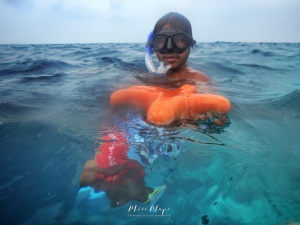 We Found a Starfish - Indian Ocean - Maldives - by Anika Mikkelson - Miss Maps - www.MissMaps.com